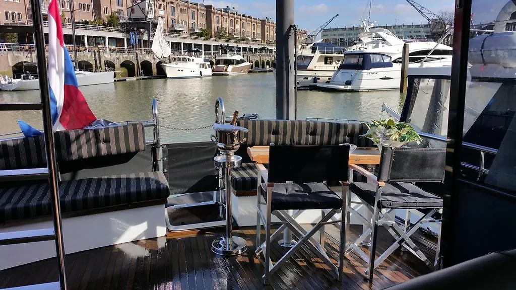Dutch Yachthotel Rotterdam Botel
